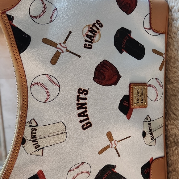 NWOT Dooney & Bourke  Baseball Hobo ⚾️ - Picture 2 of 12